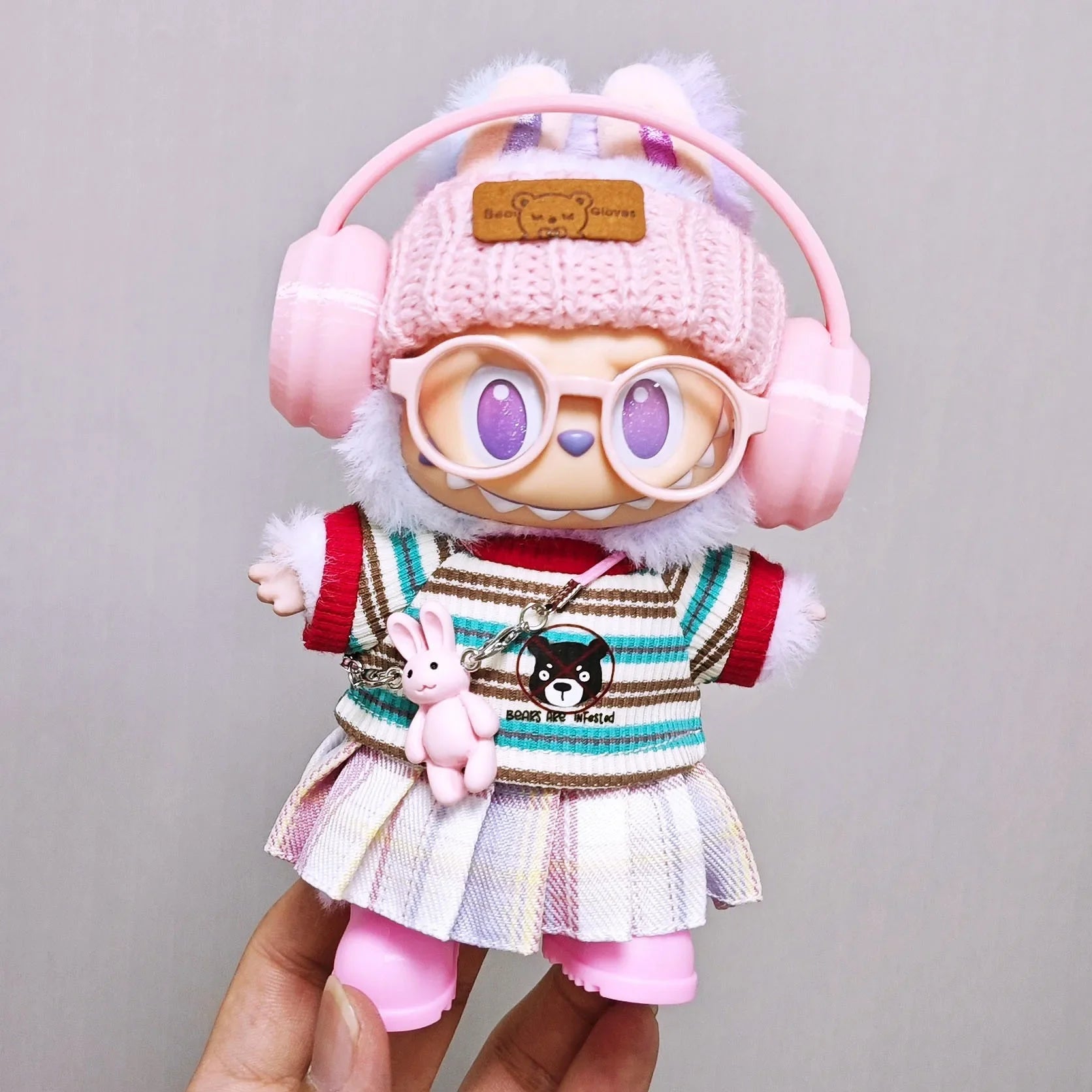 labubu clothes Pink overalls, colorful headphone sets, rainbow-colored pleated skirt clothing, labubu accessories (no dolls)